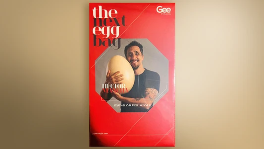 Next Egg Bag by Héctor Mancha and Gee Magic