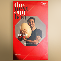 Next Egg Bag by Héctor Mancha and Gee Magic